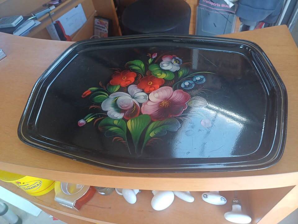 Napoleon style metal tray 3