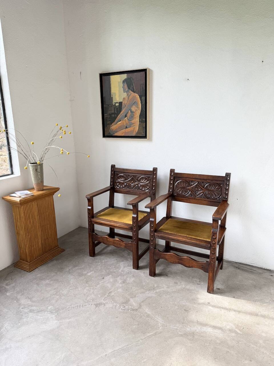 Paire de fauteuils style espagnol bois sculpté 1900
