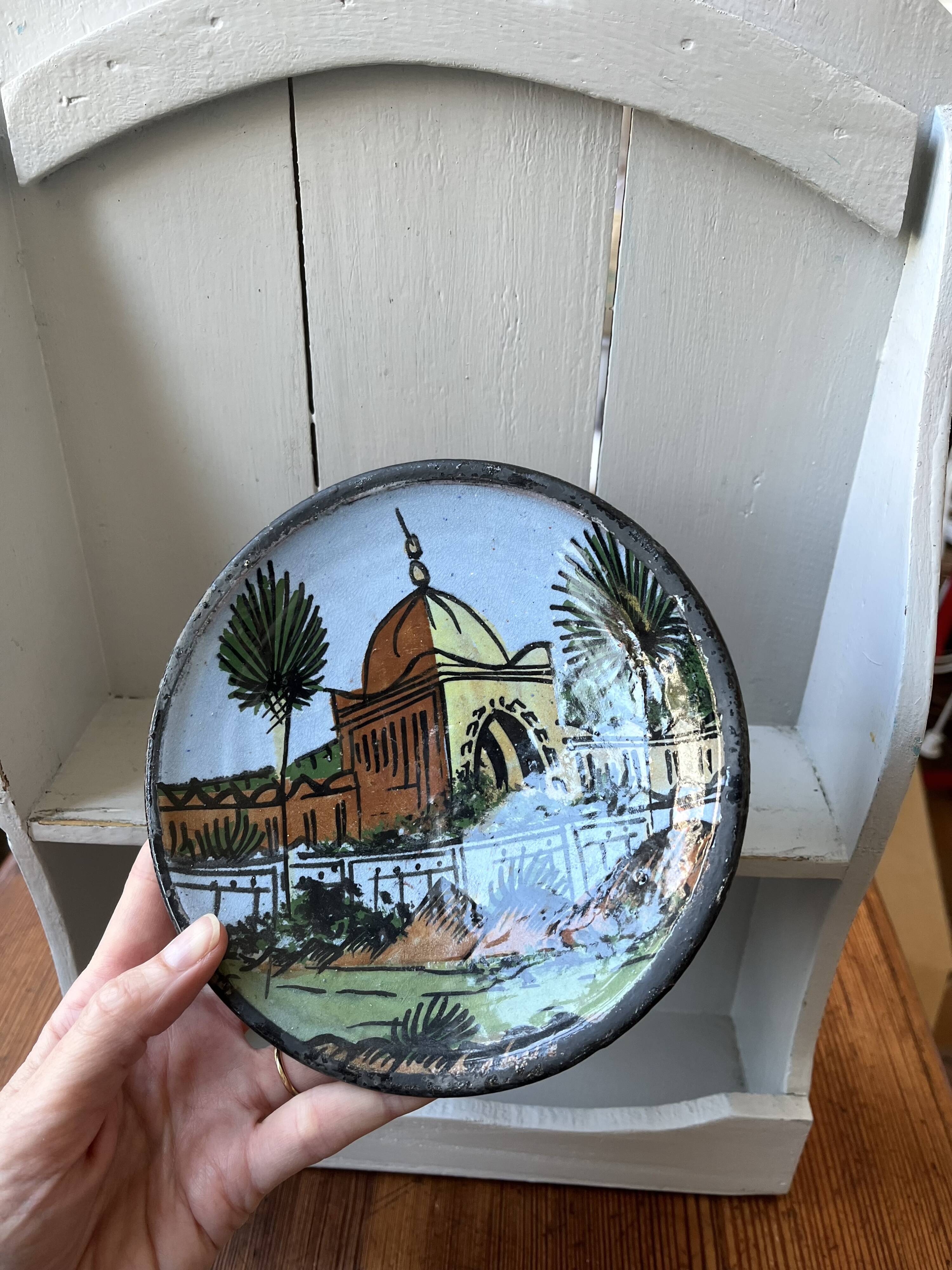 Decorative ceramic plate