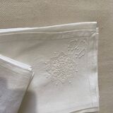 Set of linen towels monogram tn