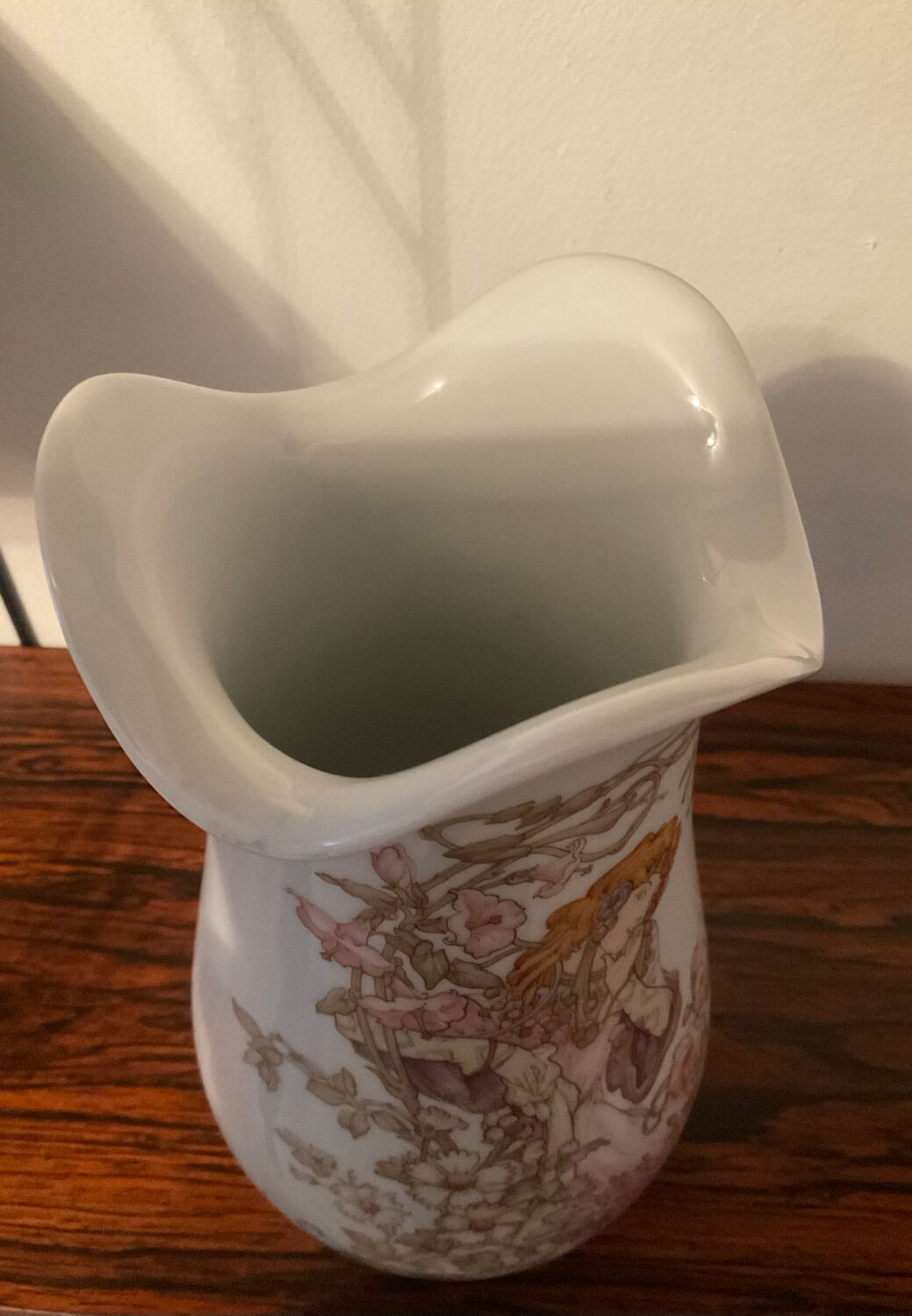 Kaiser vase in glazed porcelain by Nossek