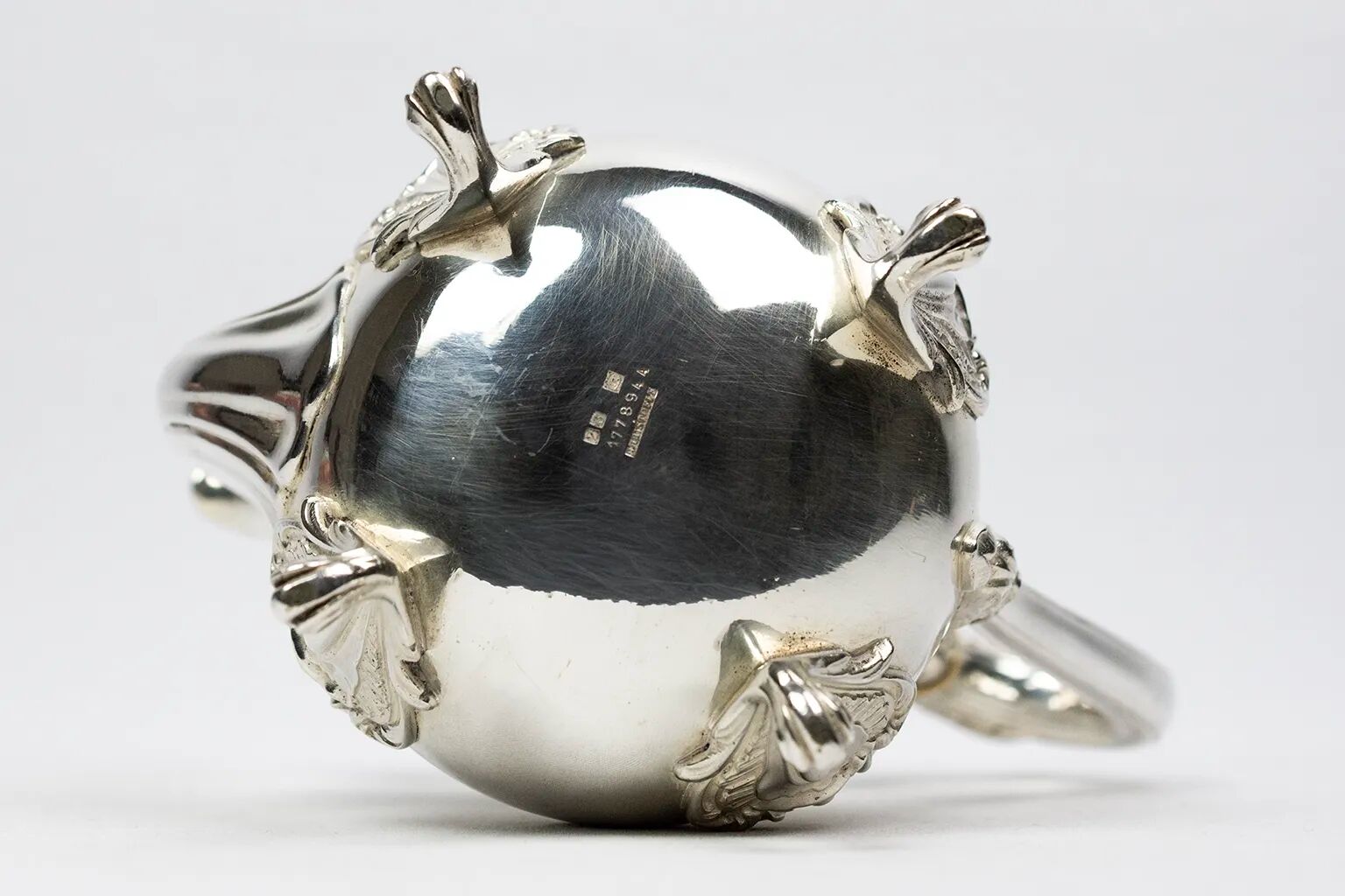 Théière Christofle en métal argenté, style Louis XV Marly — fin XIXe