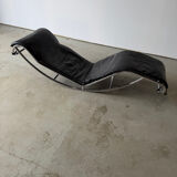 Chaise longue modèle LC4 par Le corbusier, Charlotte Perriand