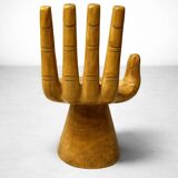 Sculptural armchair in solid wood – hand shape