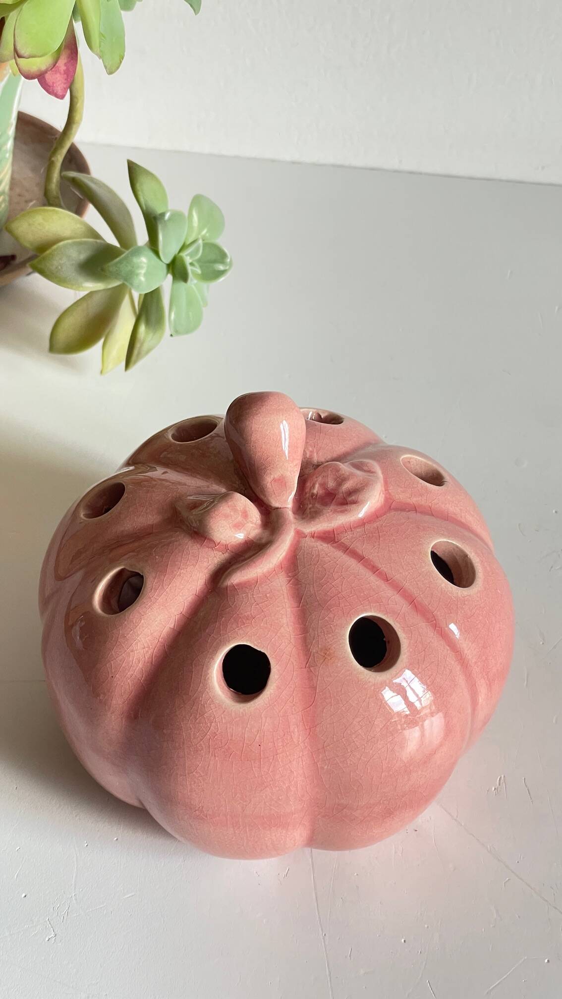Vase, pique-fleurs vintage en céramique