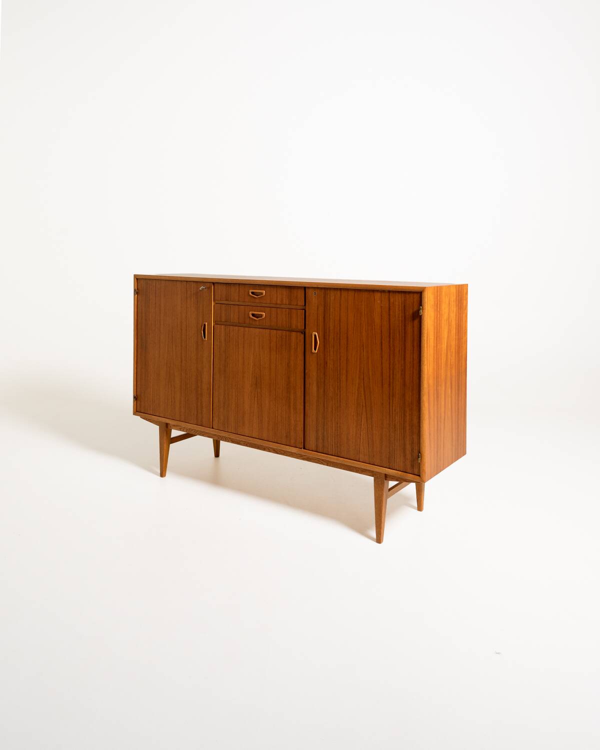 Buffet scandinave en teck et chêne, années 1960