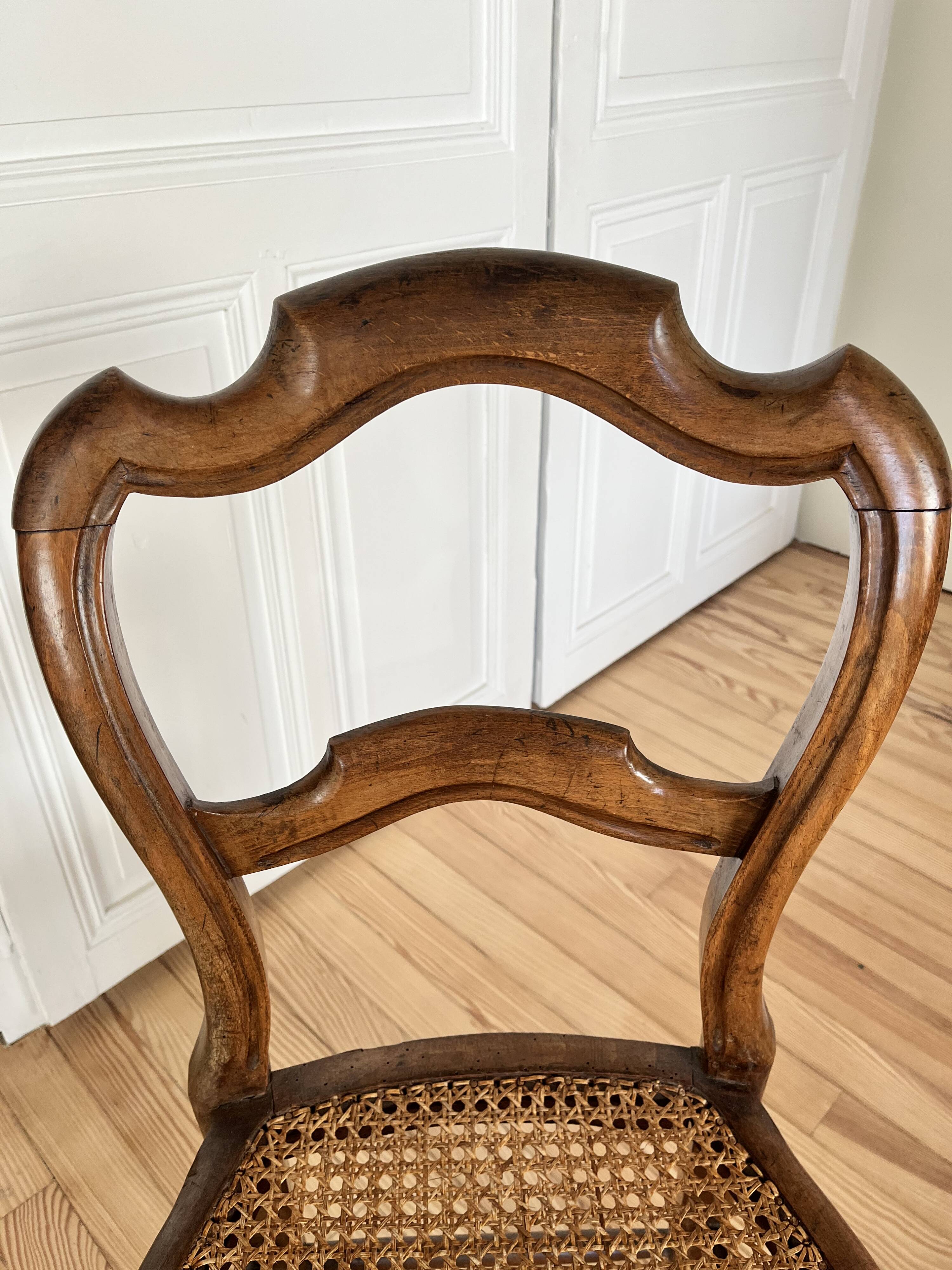 Chaises style Louis XV en bois et cannage
