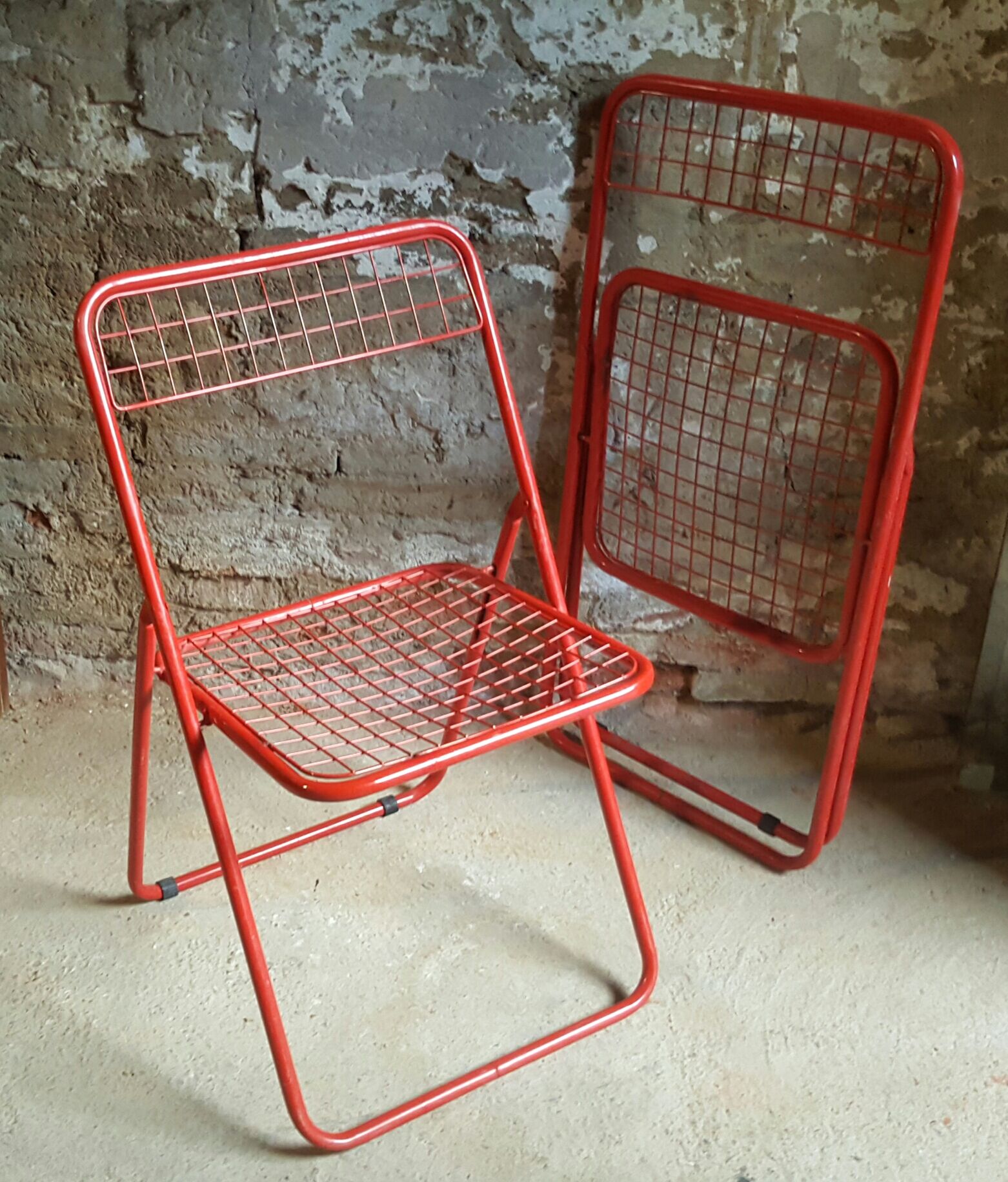 Folding chairs 80