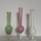 Lot de 3 vases anciens en opaline rose, blanc, vert