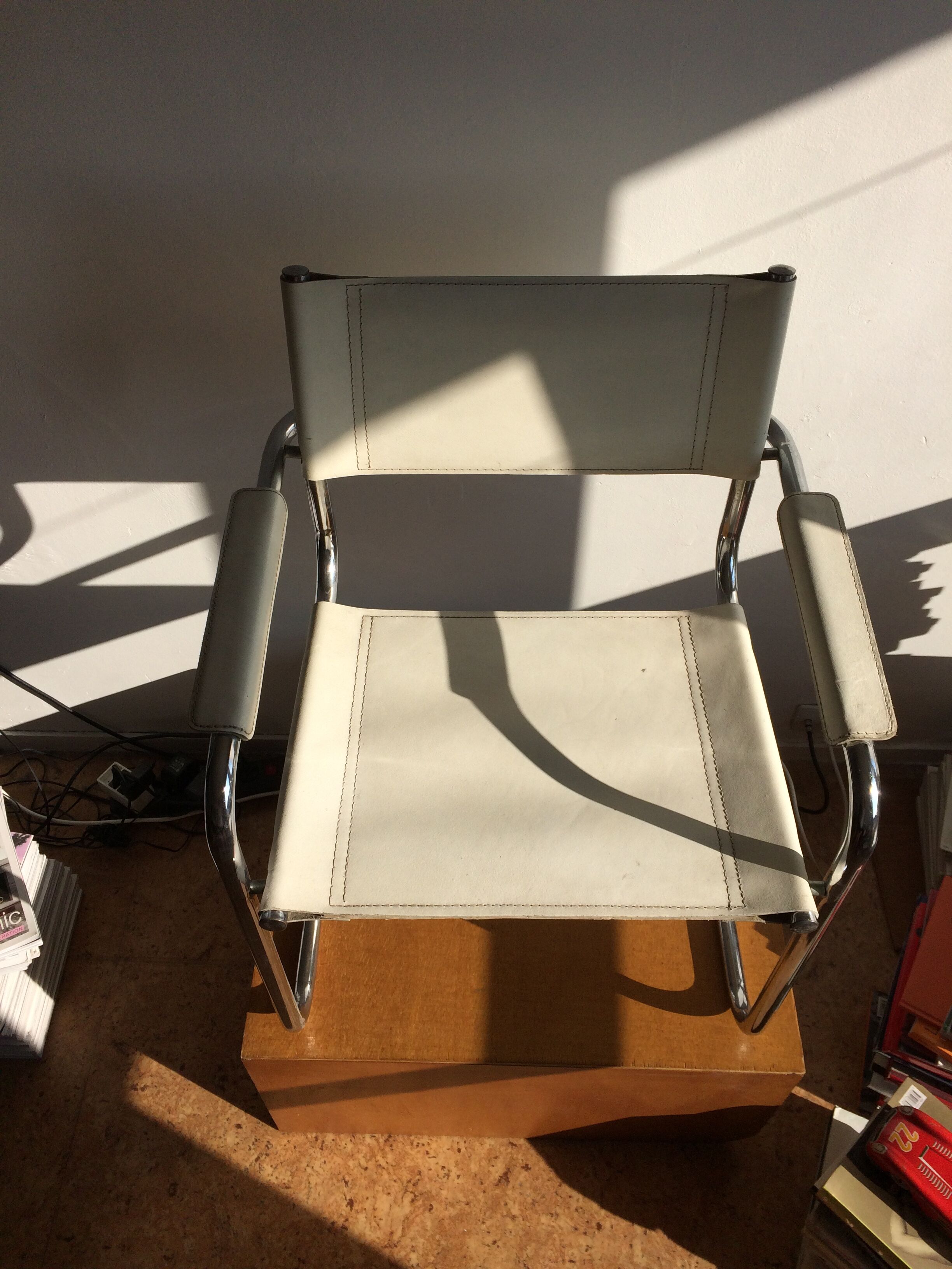 Chaise en métal tubulaire