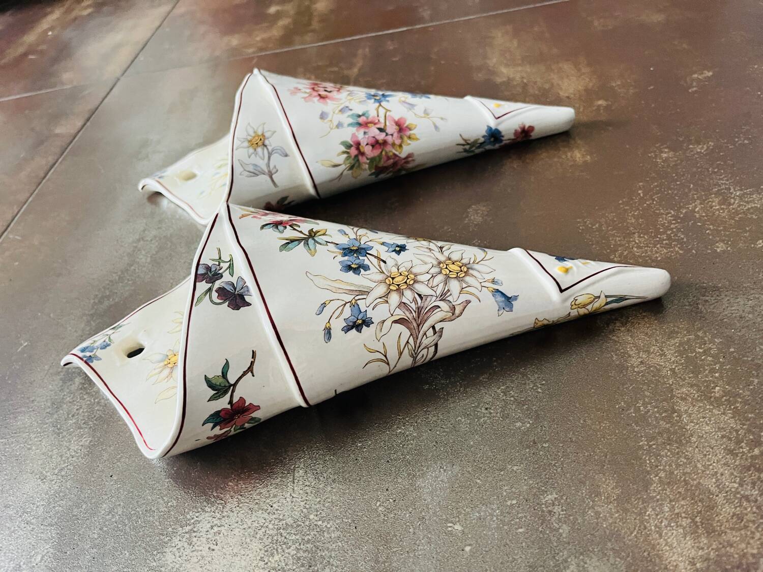 Pair of large bouquet vases, earthenware from Sarreguemines, Righi model.