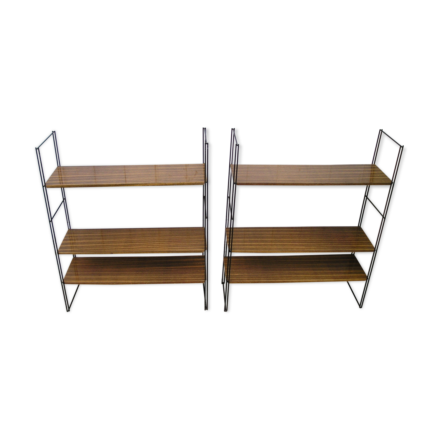 Flexible strings in laqué metal