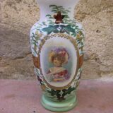 Vase en opaline ancien