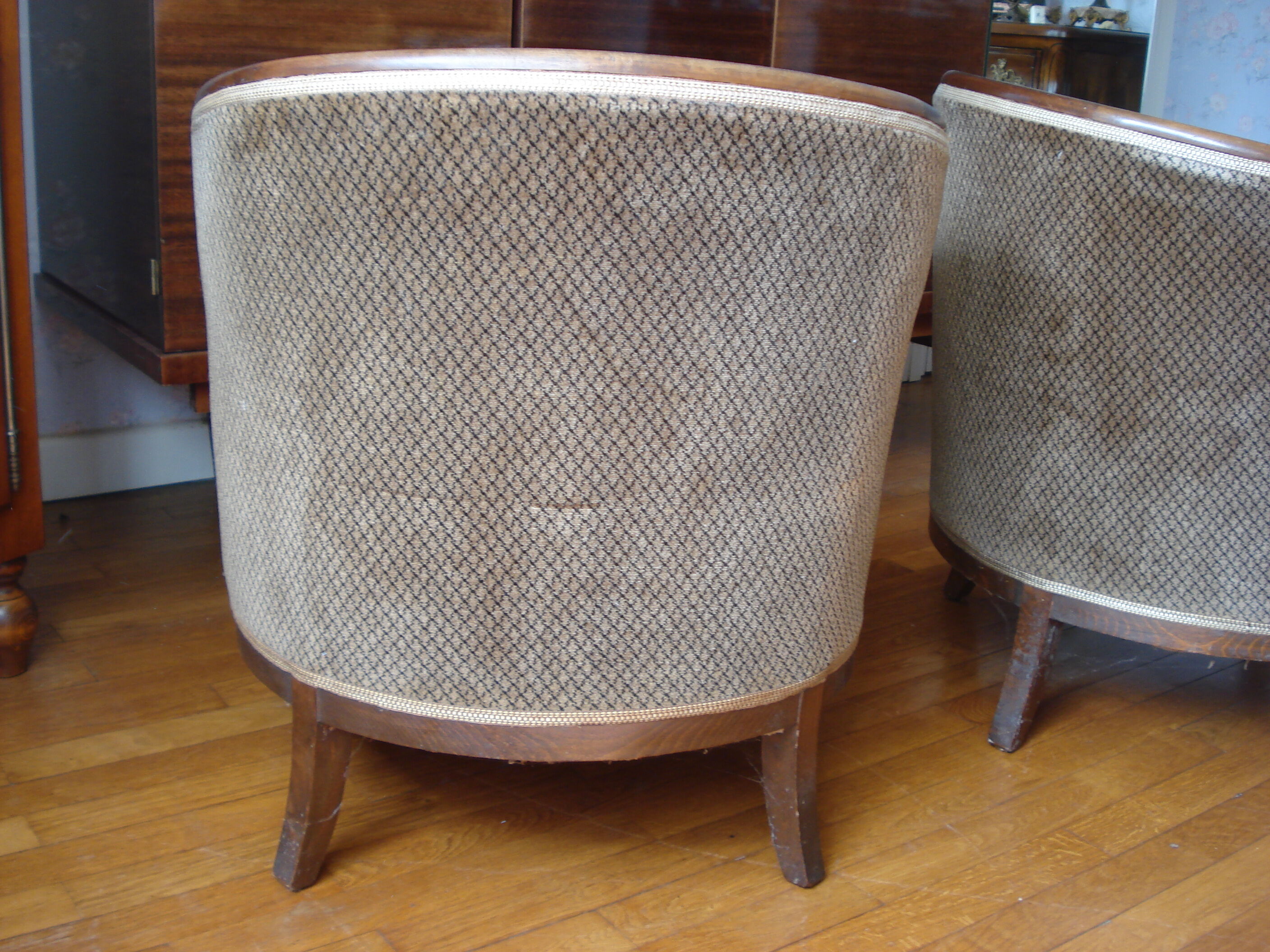 Paire de fauteuils tonneau