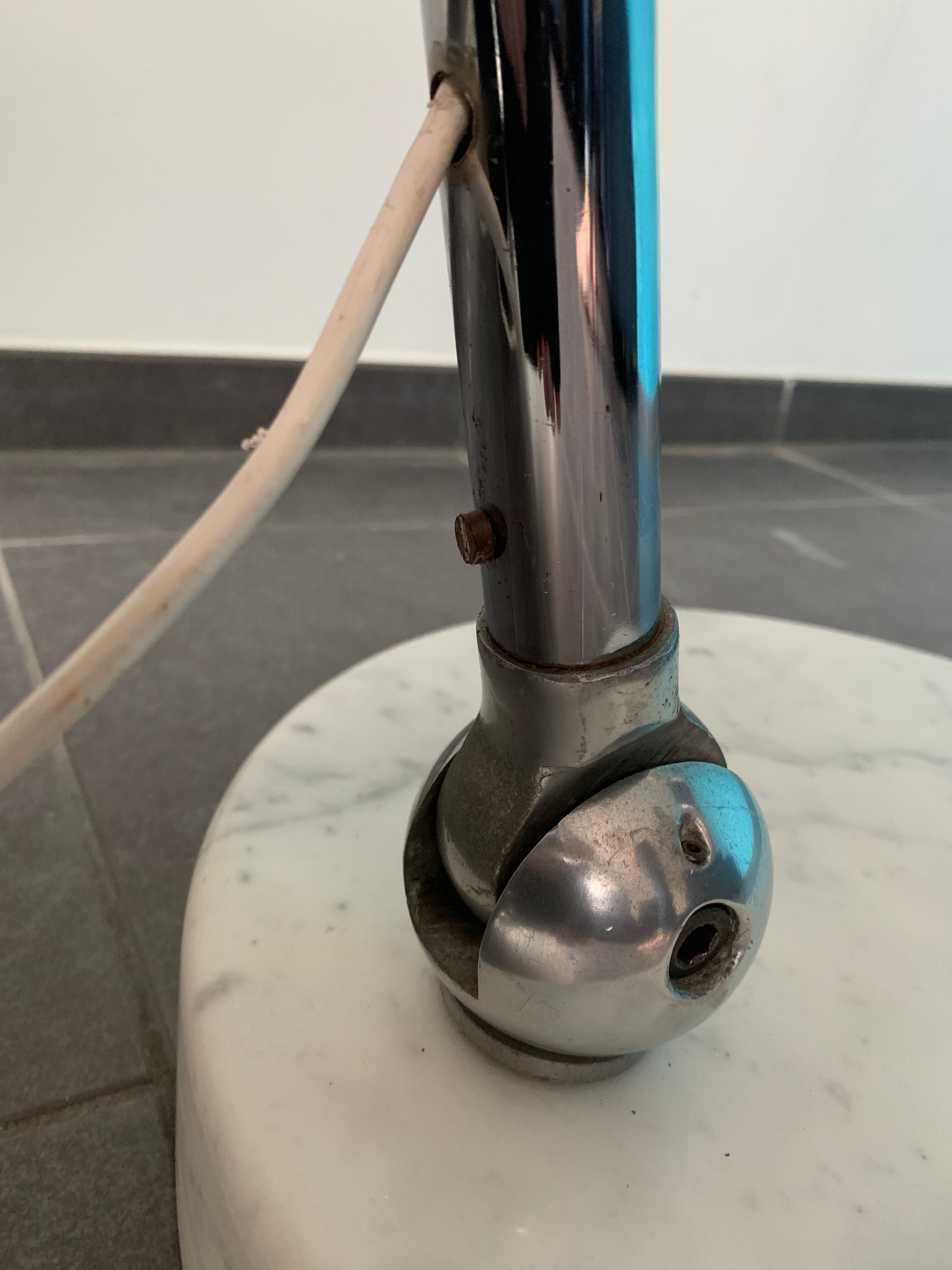 Harvey Guzzini adjustable arc lamp 1960