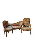 Canapé Louis XV vert et motifs floraux