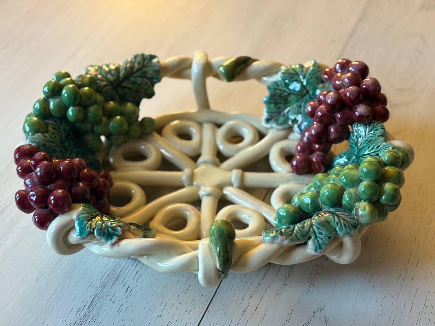 Earthenware slipware basket