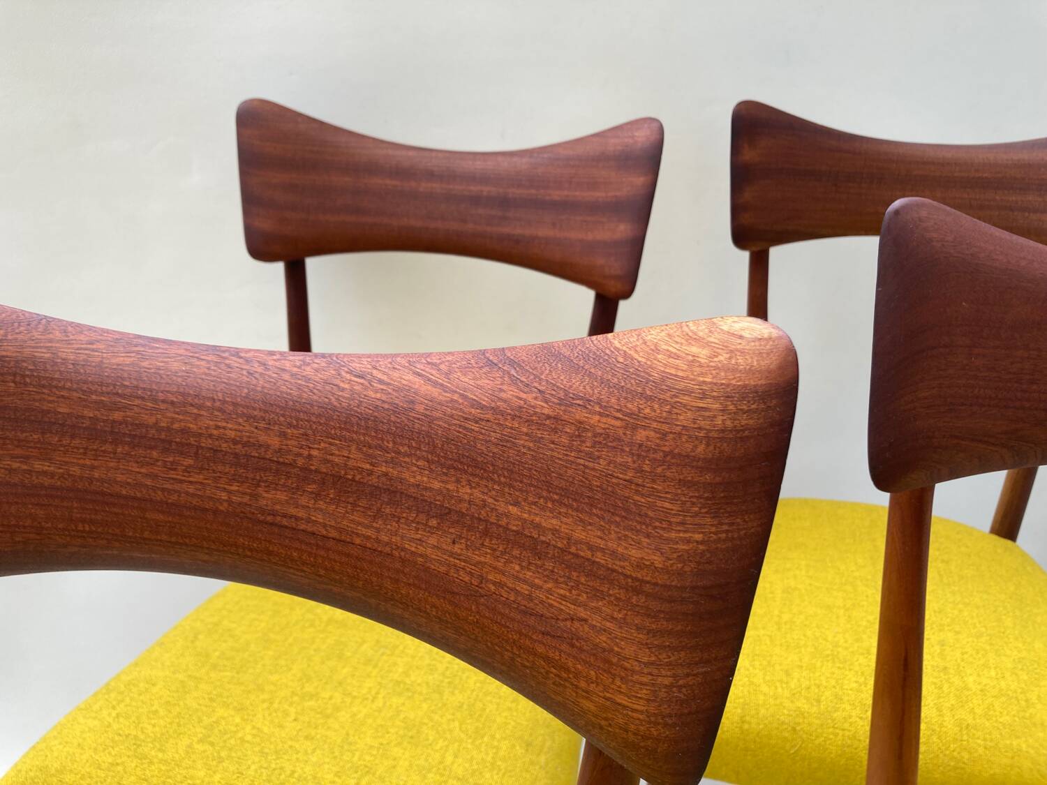 "Butterfly" chair by Ico Parisi