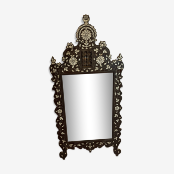 Syrian ottoman mirror in wood inlaid with mother-of-pearl called goldfisch