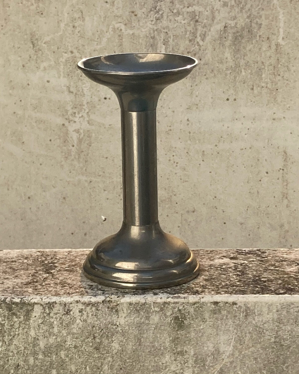 Ancien bougeoir en métal argenté