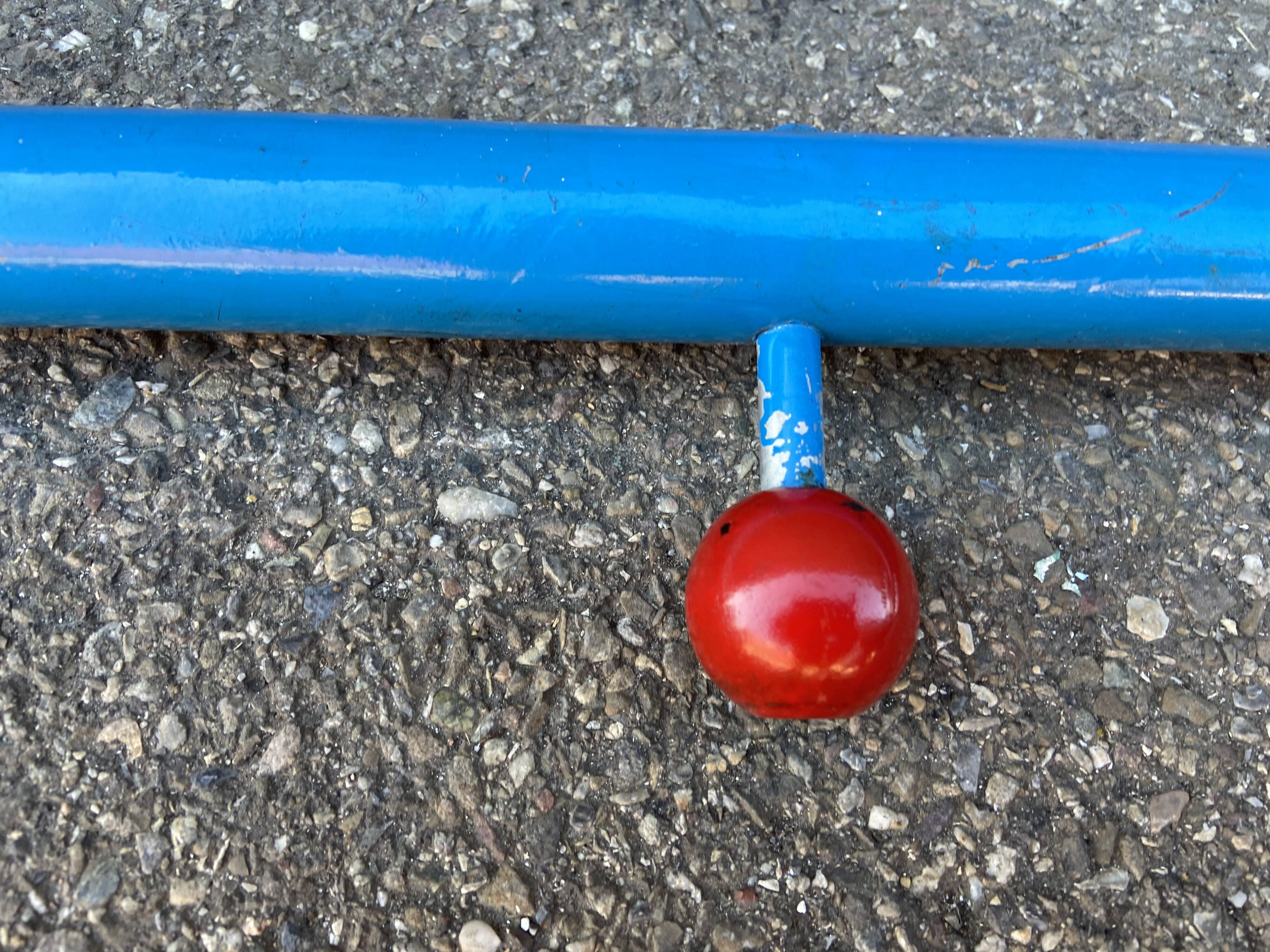 Patères wears workshop coats