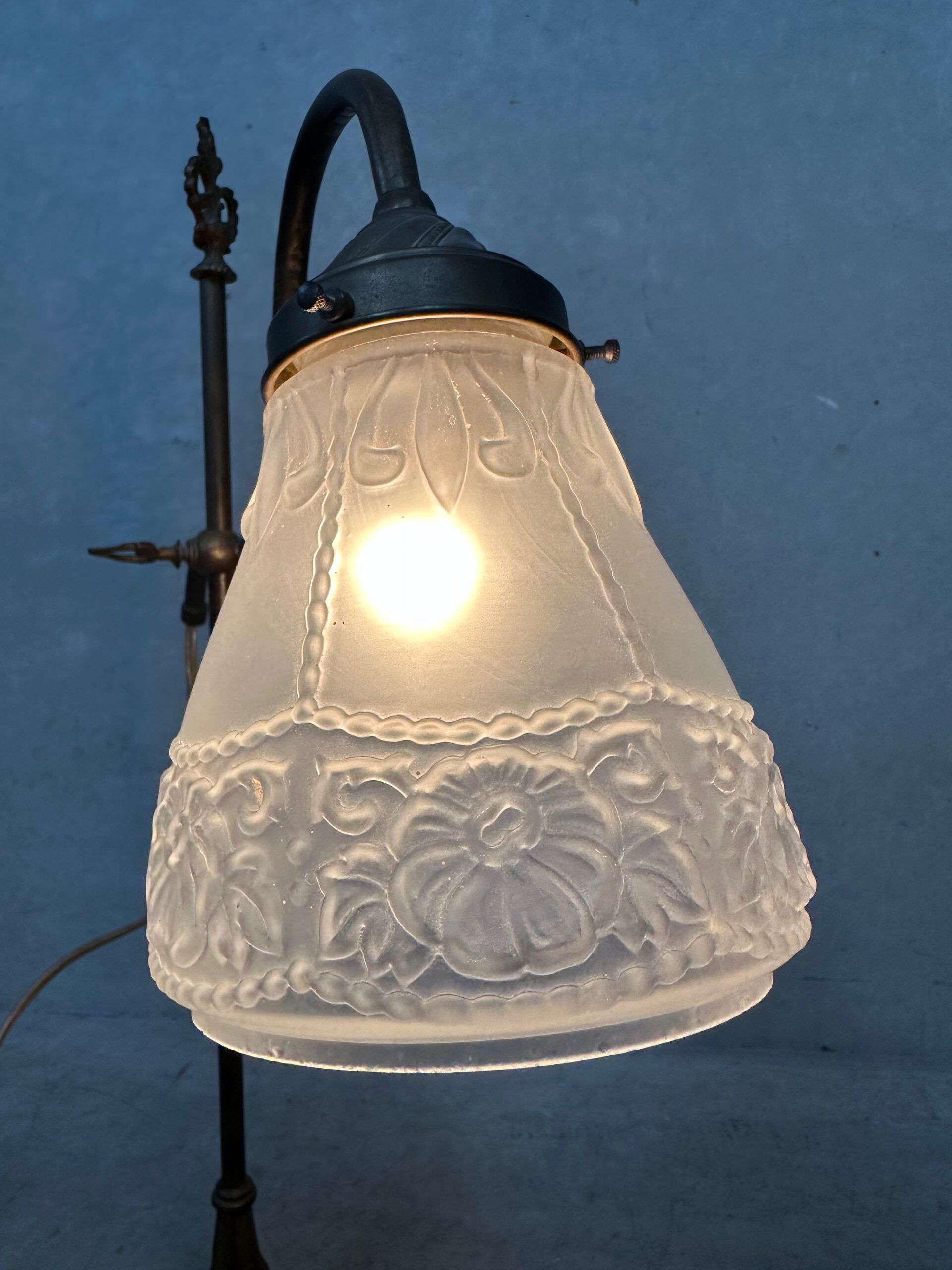 Art nouveau table lamp