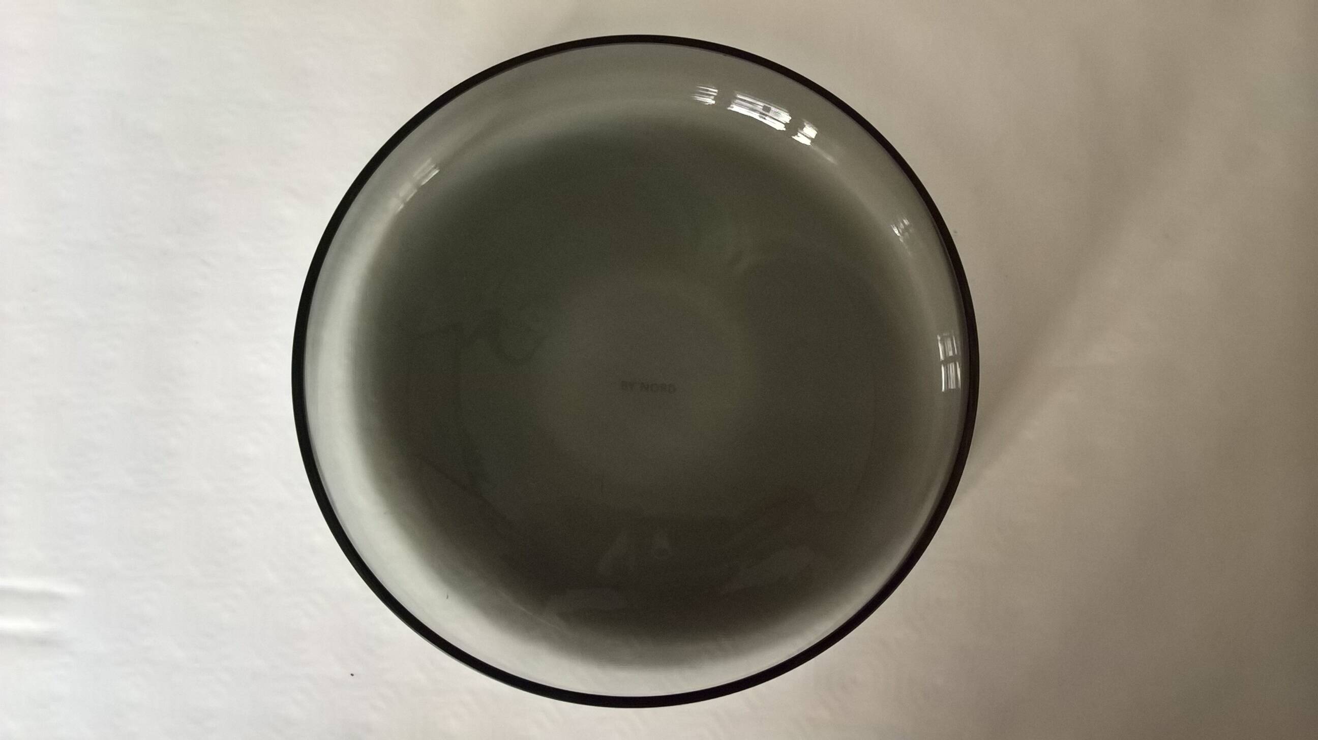 Coupe en verre fumé By Nord Copenhagen