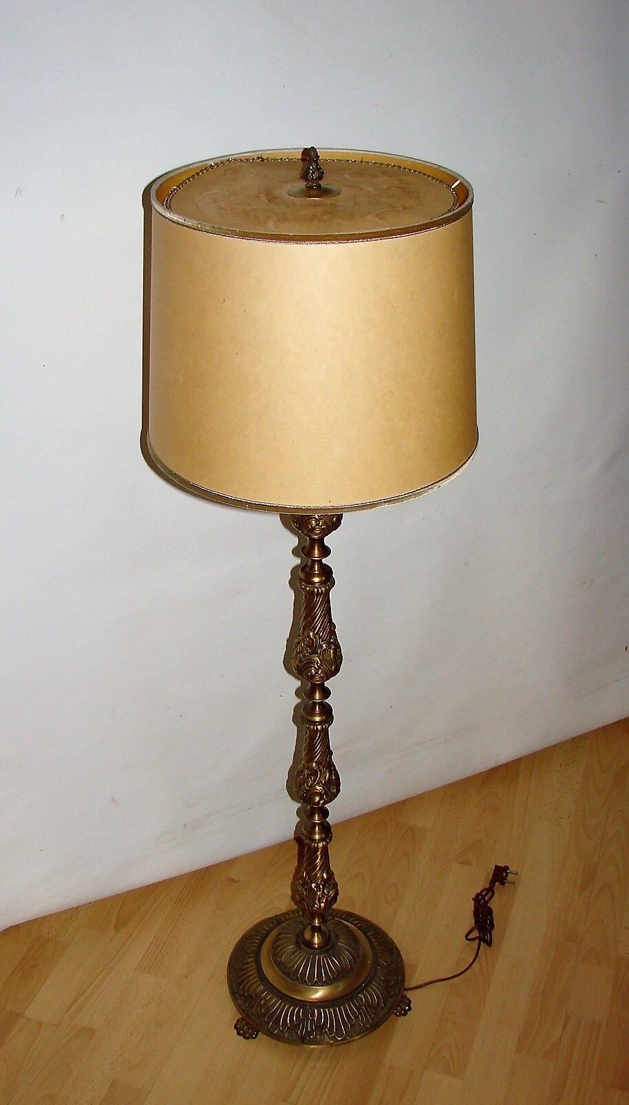 Lampadaire en laiton, années 50