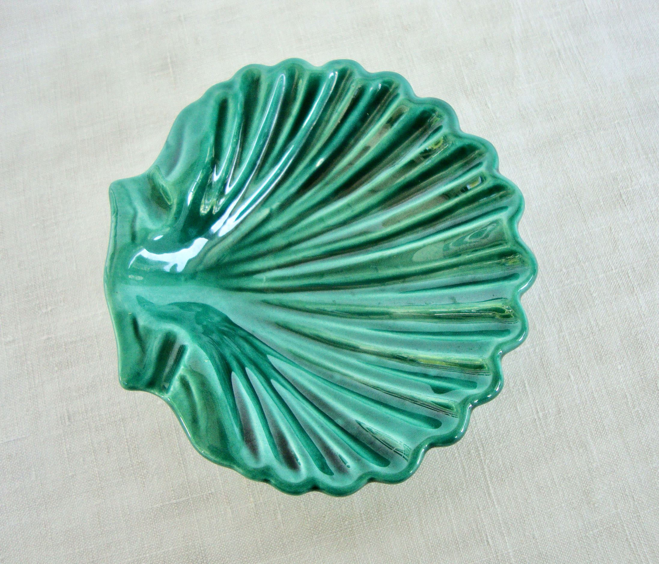 Ceramic cup
