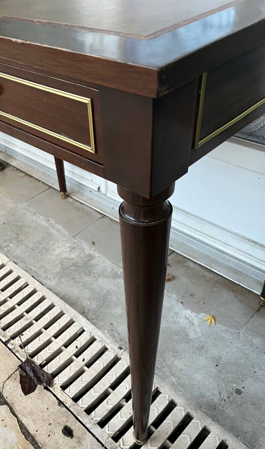 Petit bureau en bois