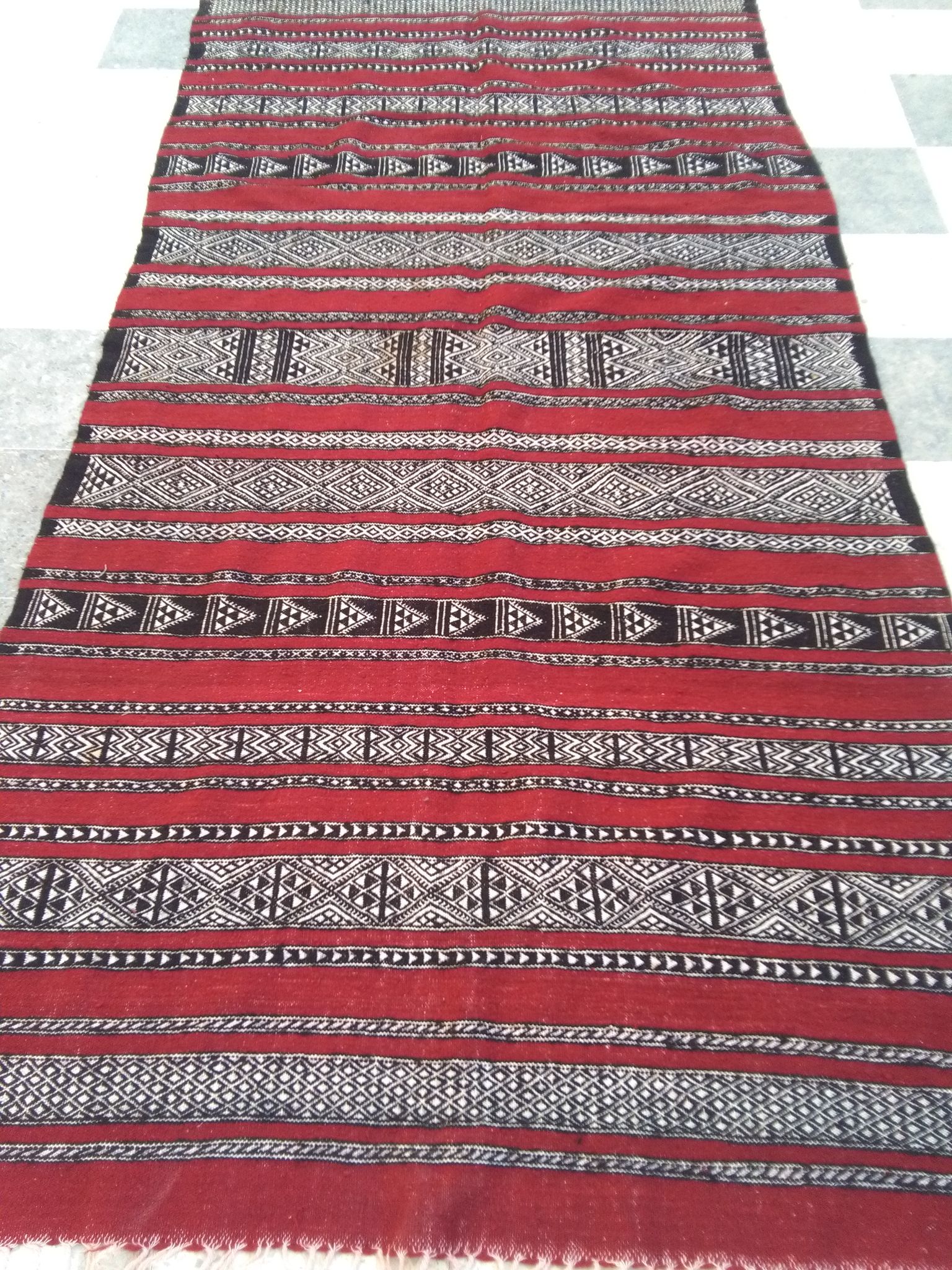 Carpet kilim red and Black wool 127 x217cm