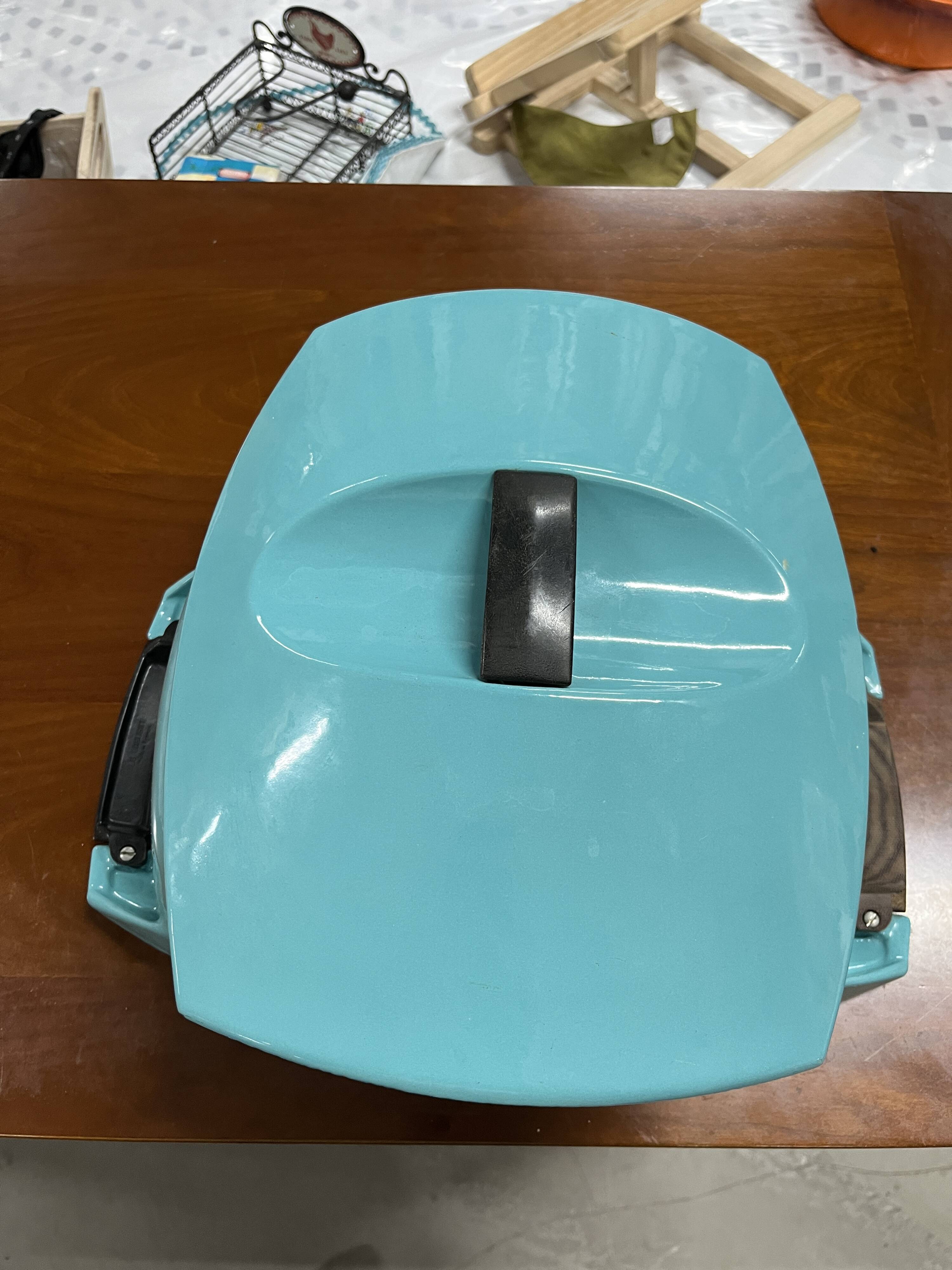Le Creuset vintage blue casserole dish 5.5L