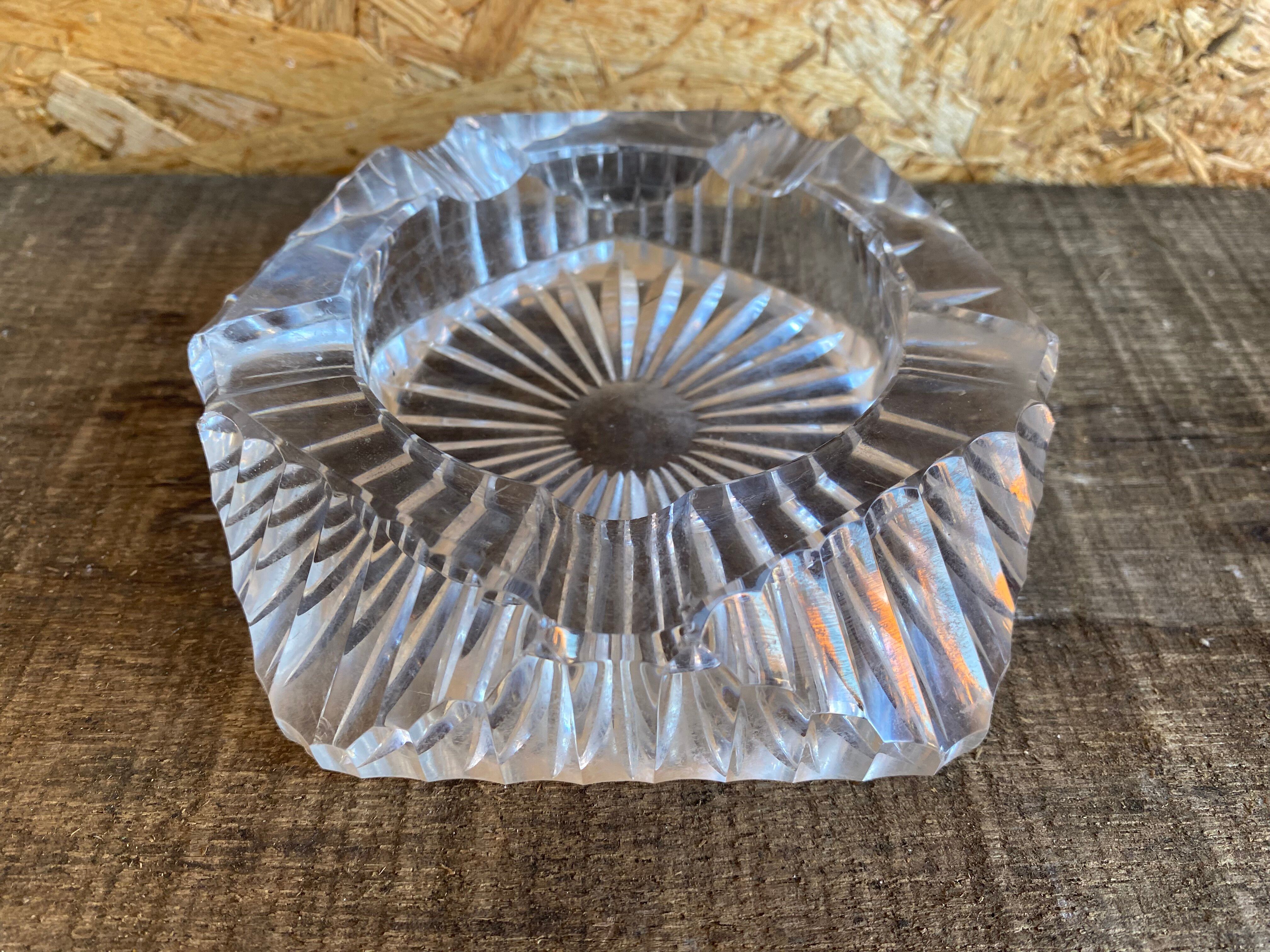Vintage Star-Designed Glass Ashtray Pocket Bowl #D981