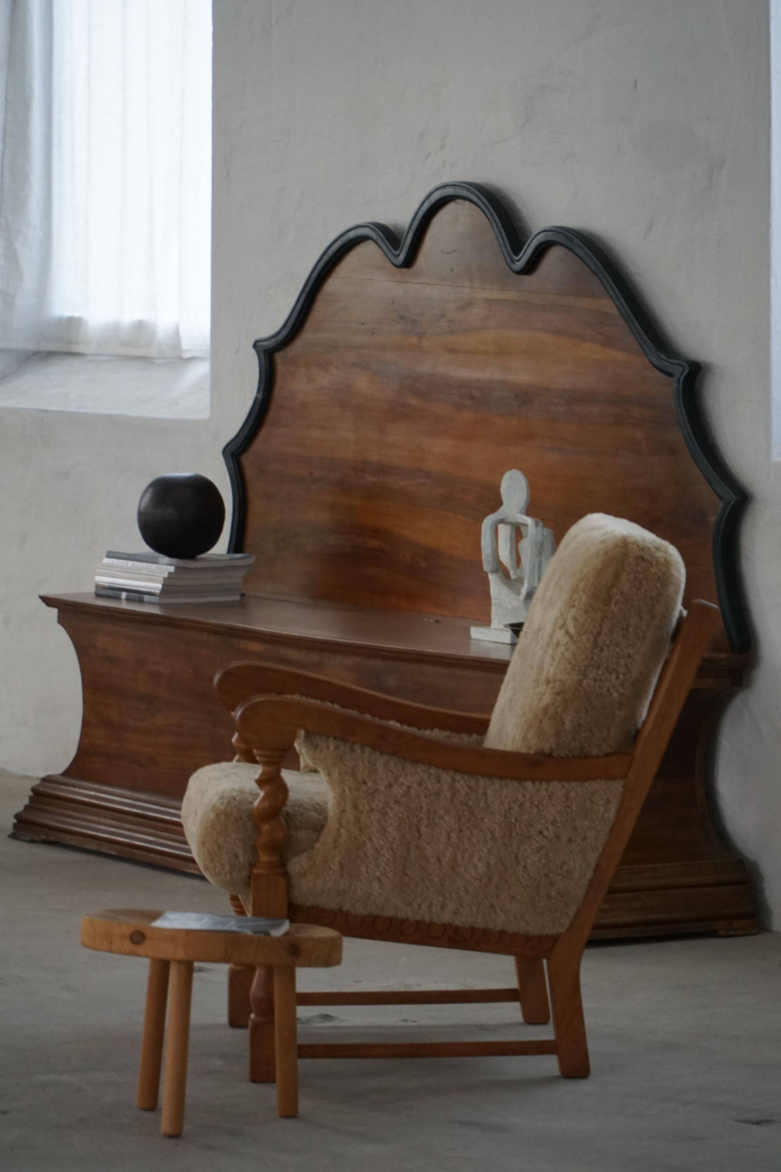 20th-century Art Deco storage bench in walnut, by a Danish cabinetmaker.