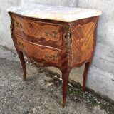 Commode sauteuse galbé Louis XV