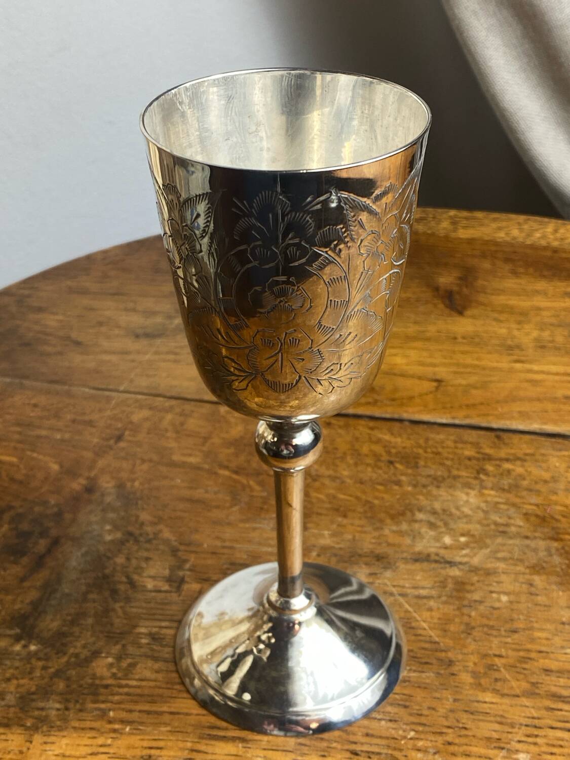 Stemmed glass, engraved silver-plated metal chalice