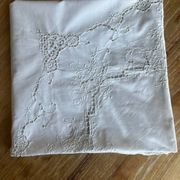 Round embroidered cotton tablecloth