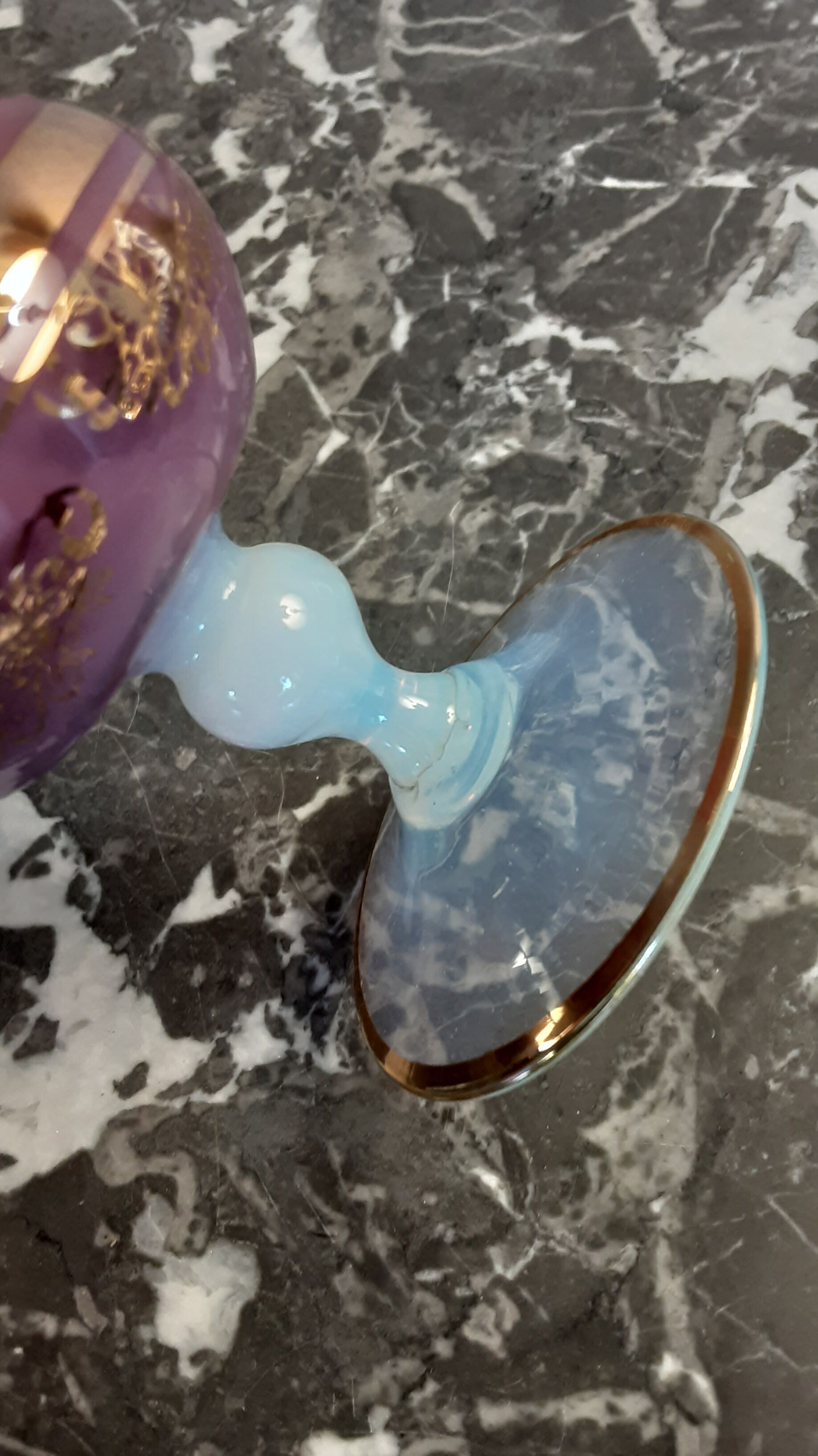 Soliflore in opaline cameo head- vintage