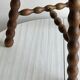 Tabouret tripode ancien en bois torsadé