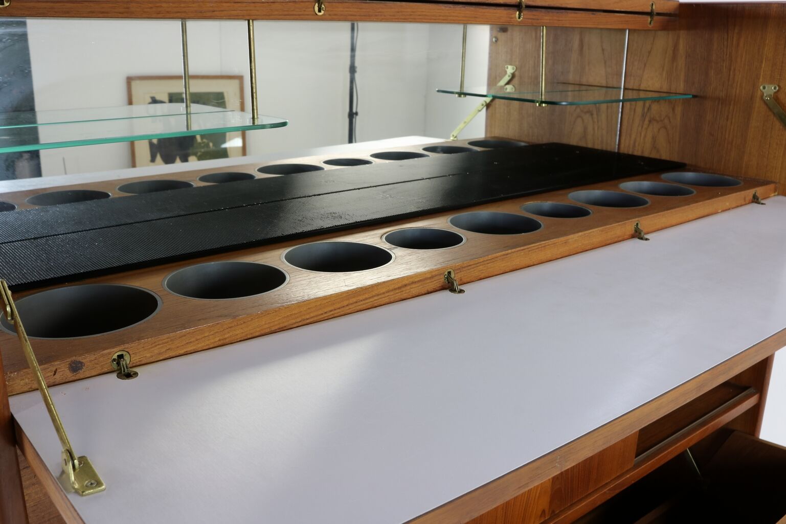 Vintage danish design cocktail bar in teakwood by Johannes Andersen