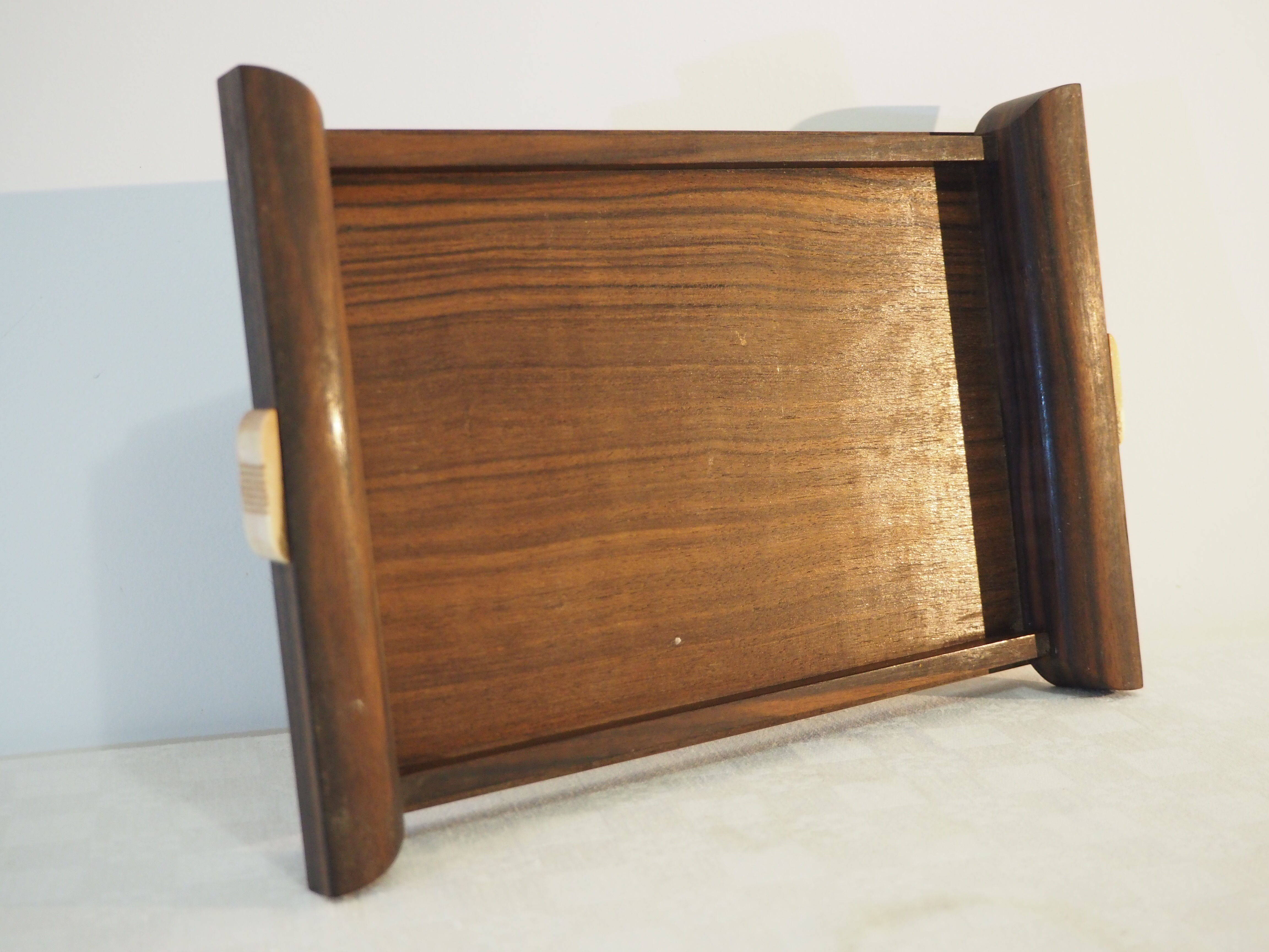 Tray 1930 in rosewood and in bakelite