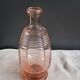 Carafe, verres et plateau en verre rose