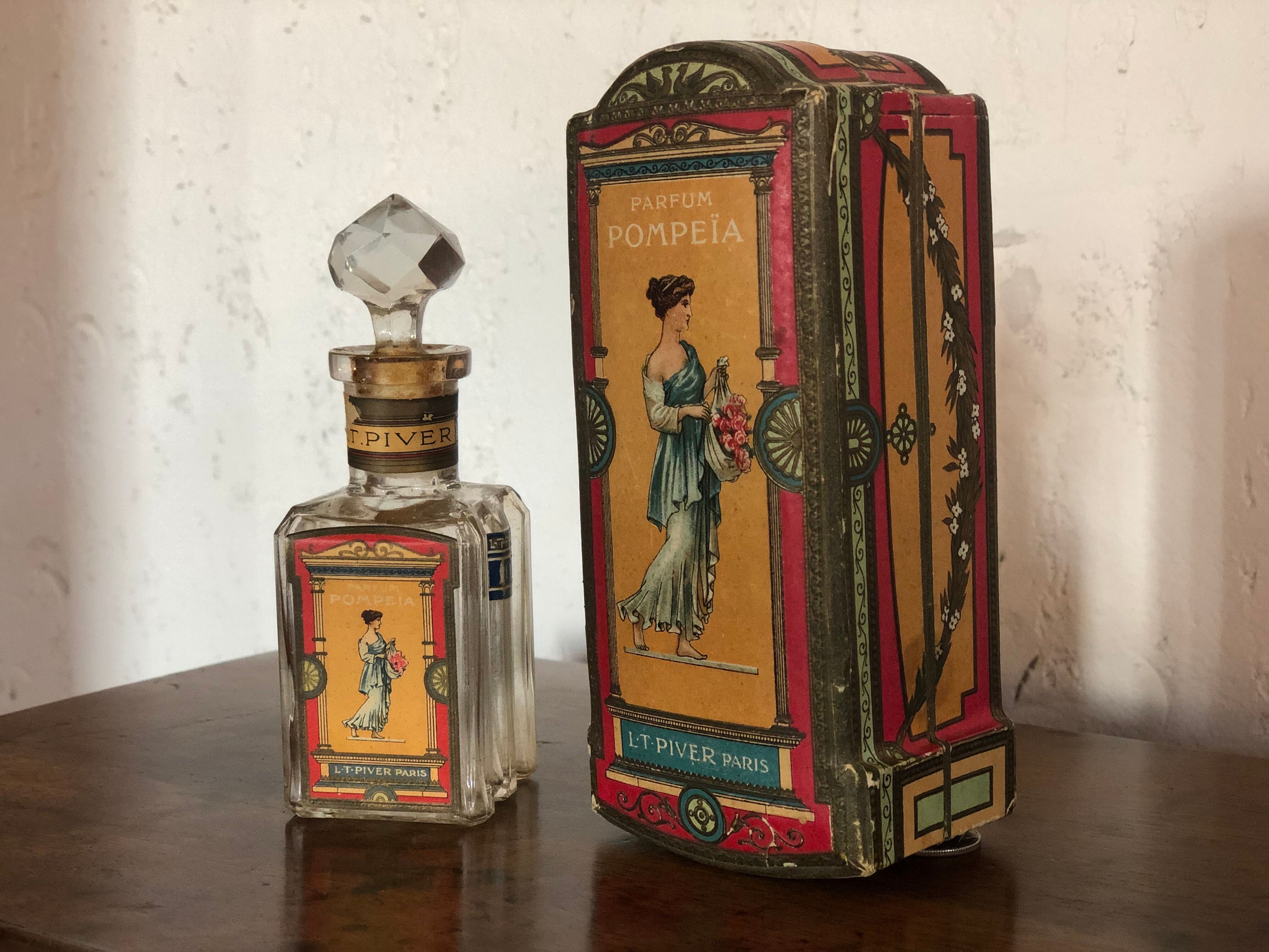 Old flacon with louis-toussaint piver Pompeia box 1907 empty year