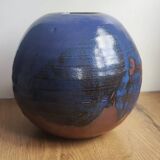 Round vase