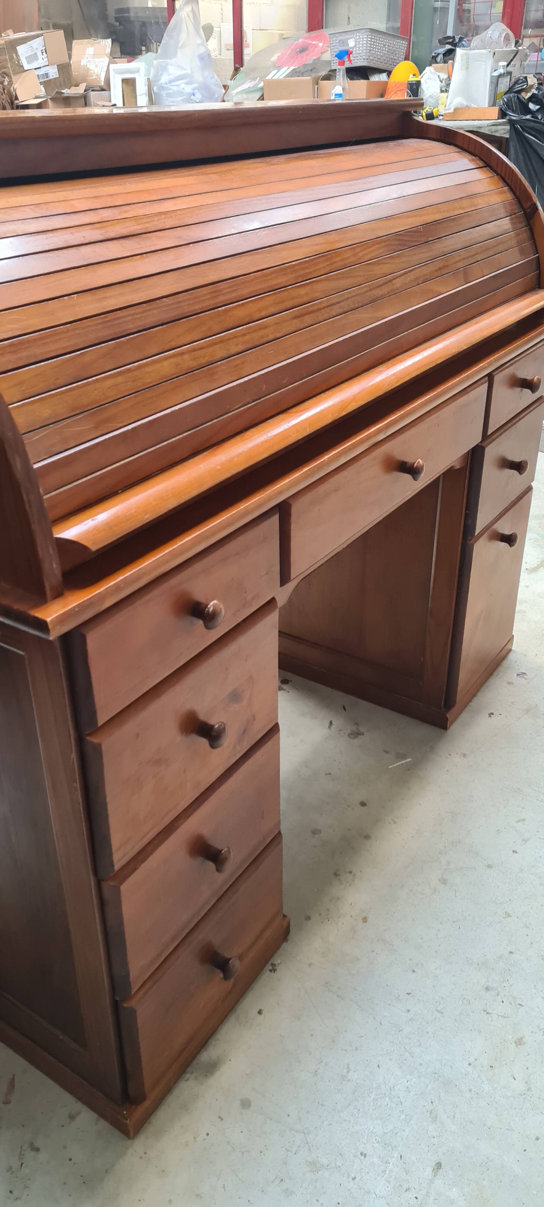 American cylinder desk or Roll Top Desk, solid pine, 10 drawers, good condition 140x60