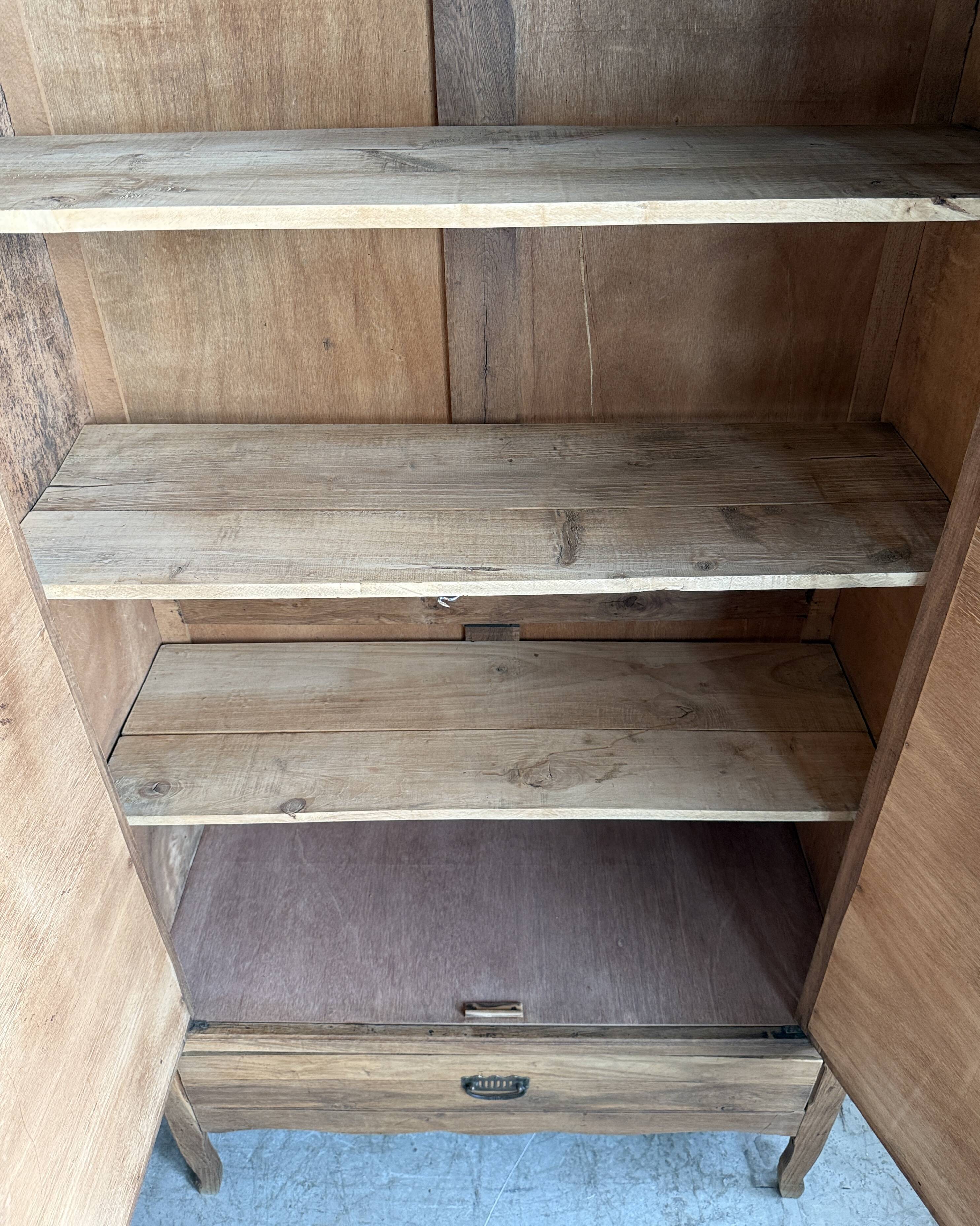 Parisian Art Deco oak wardrobe (renovated)
