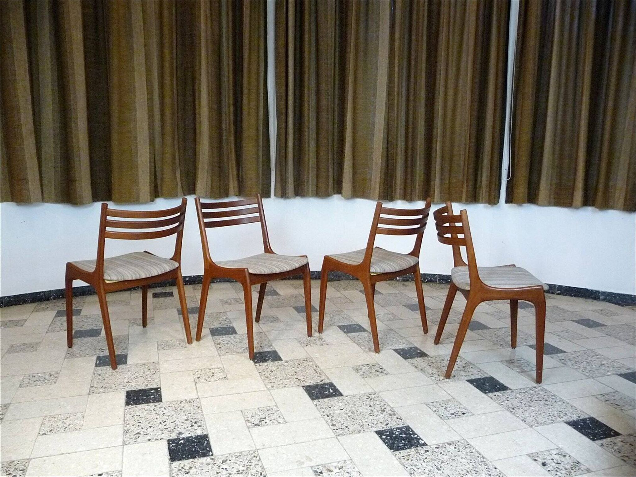 Set of 4 Scandinavian Modern teak dining chairs, Denmark 1960s