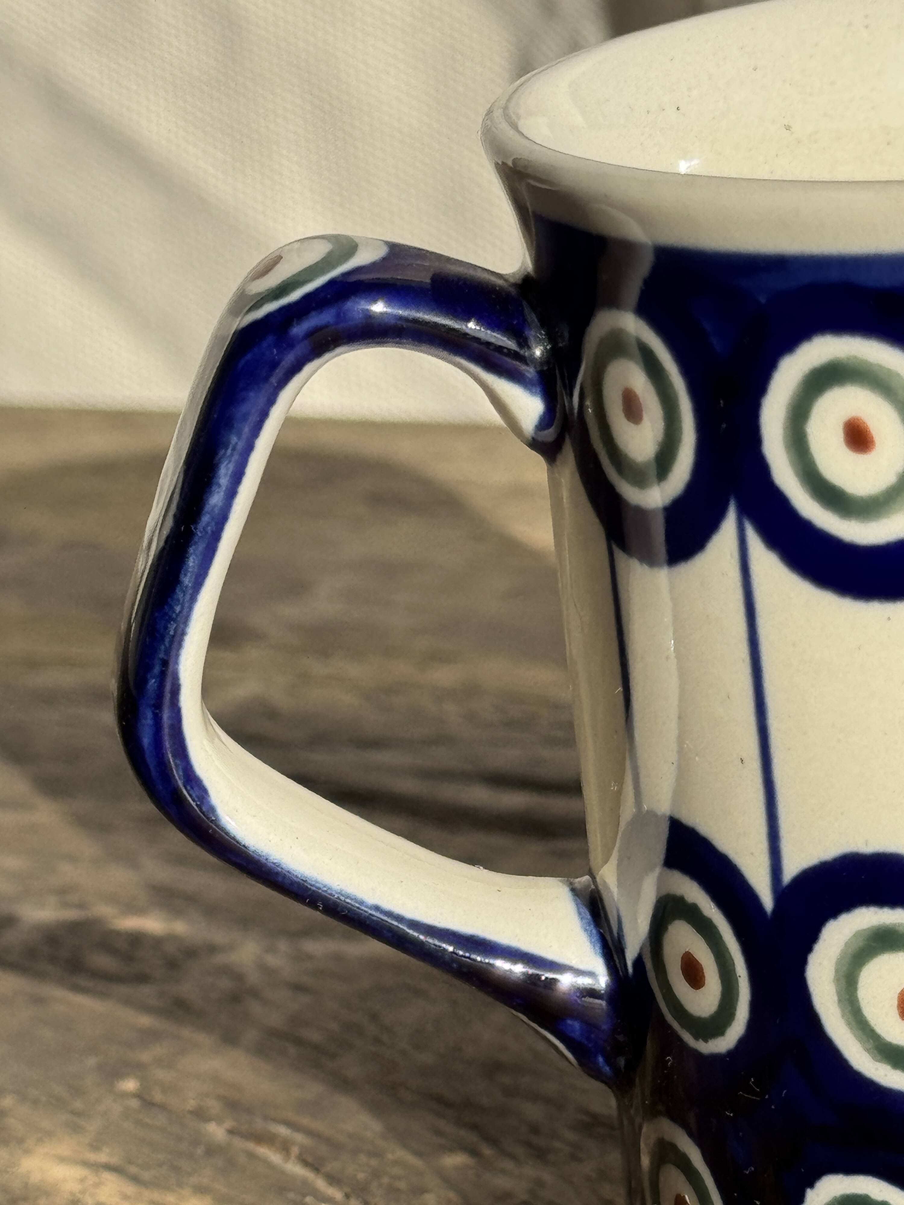 Mug en grès émaillé bleu de Bolesławiec H9,5 D11
