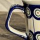 Mug en grès émaillé bleu de Bolesławiec H9,5 D11