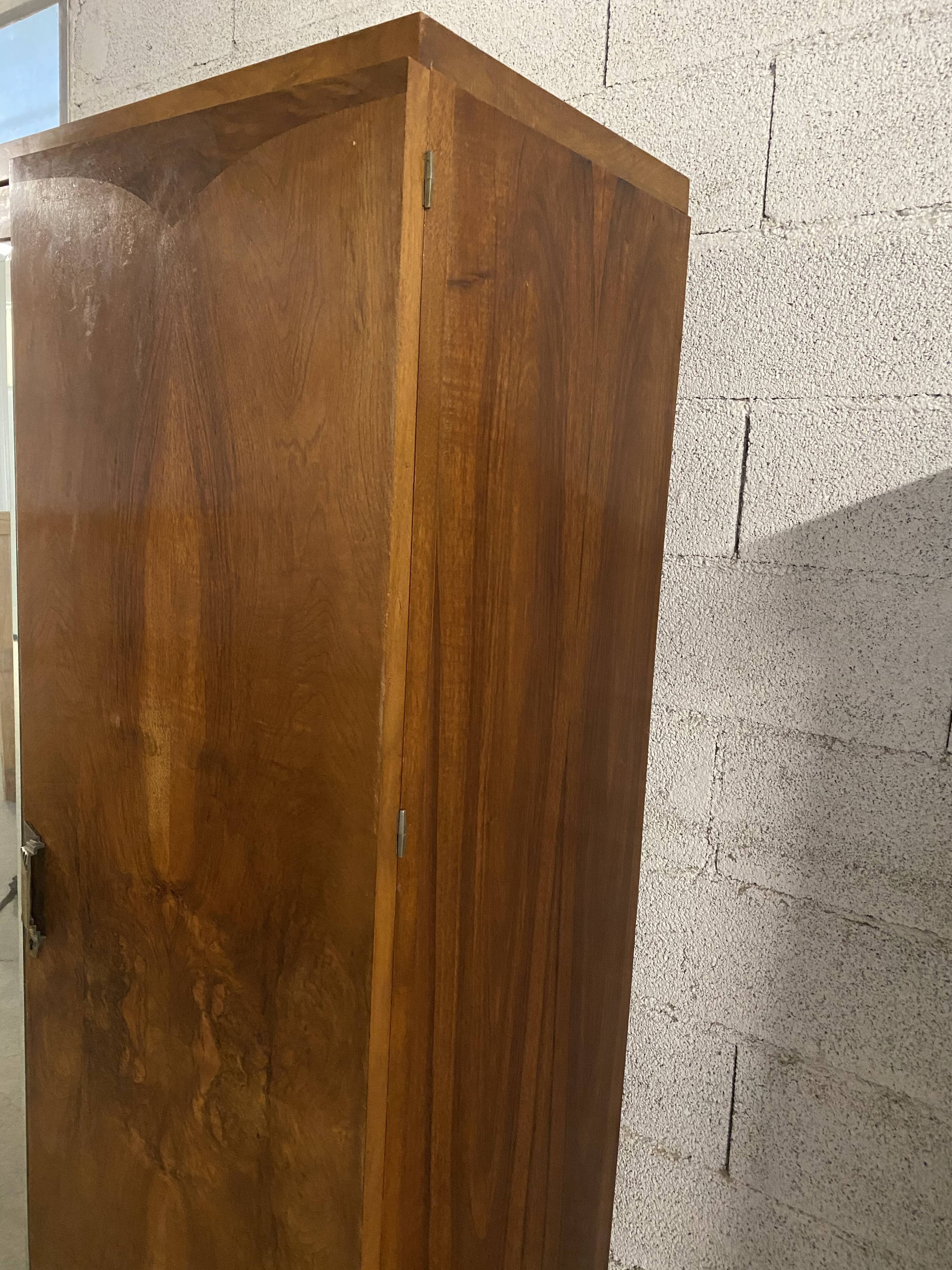 Art Deco 1930 walnut cabinet